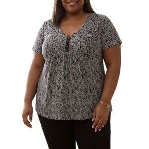 Notations Woman Plus Size 3X Top Black White Floral Print Button Detail Blouse